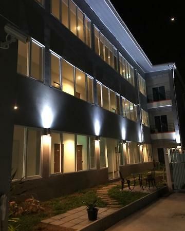 The Like Hotel ウドーンターニー エクステリア 写真