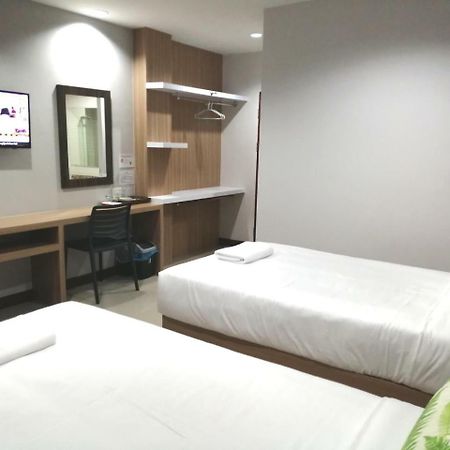 The Like Hotel ウドーンターニー エクステリア 写真
